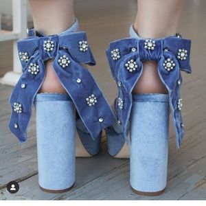 Antonio Melani x Nicola Bathie Lila Velvet Bow Detail Platform Dress Sandals 10